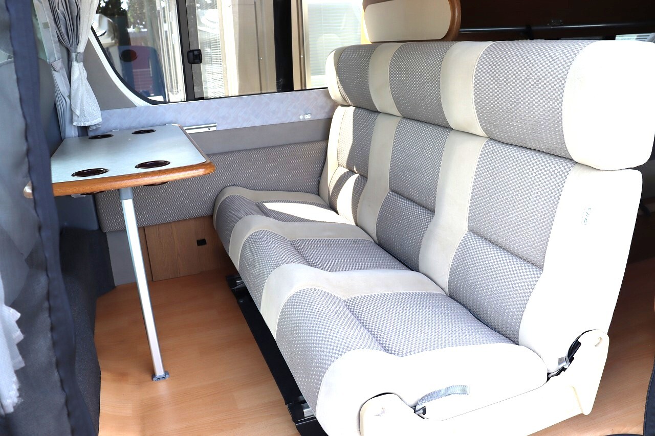 キャンピングカーバンコン