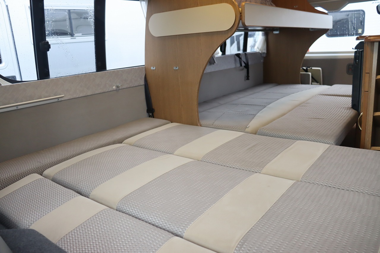 キャンピングカーバンコン