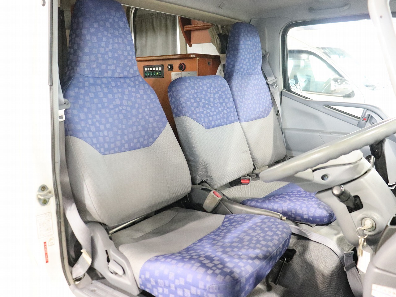 キャンピングカーキャブコン