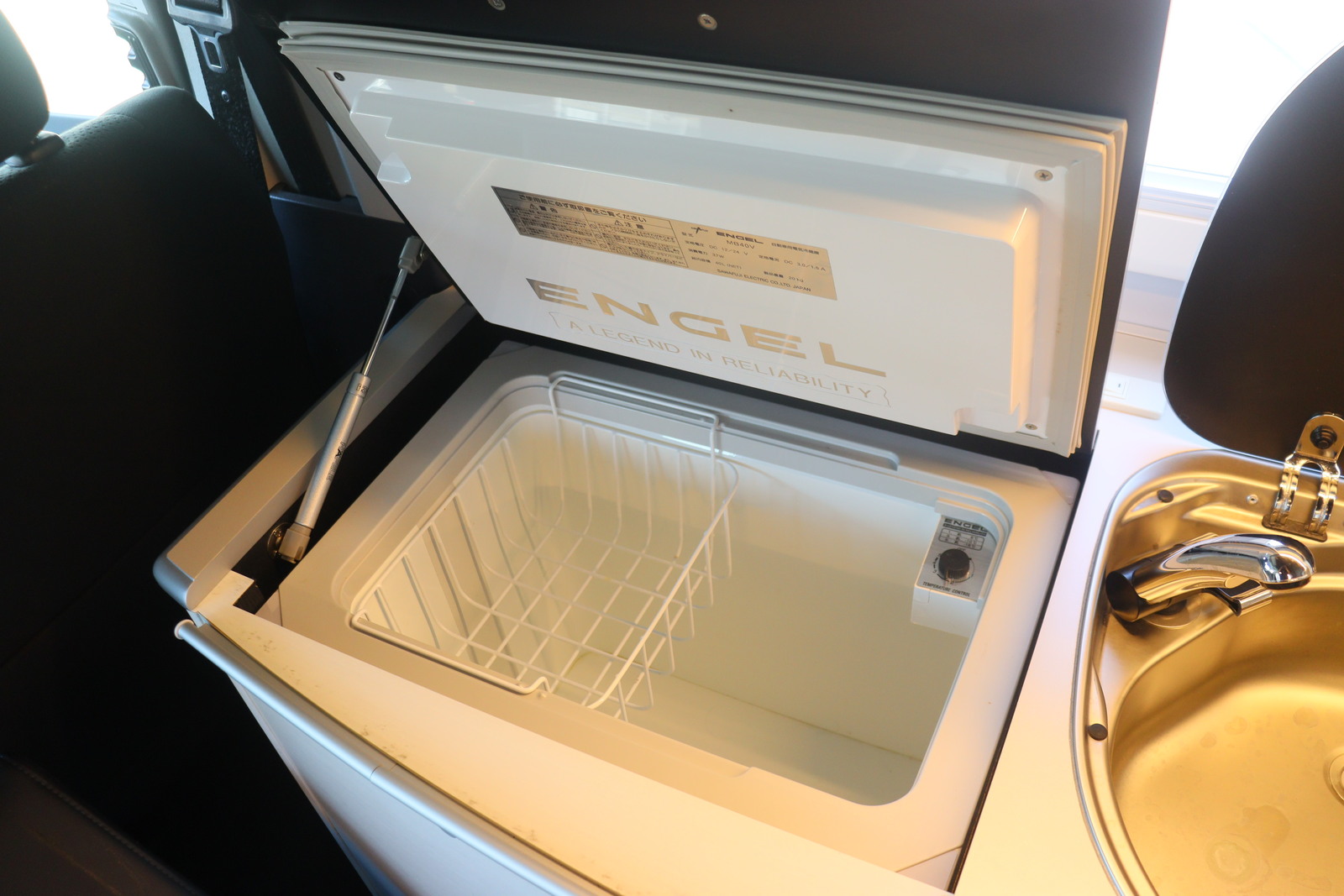 キャンピングカーバンコン