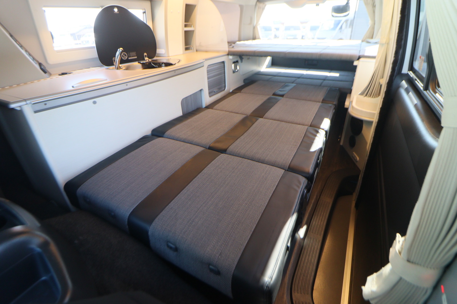 キャンピングカーバンコン