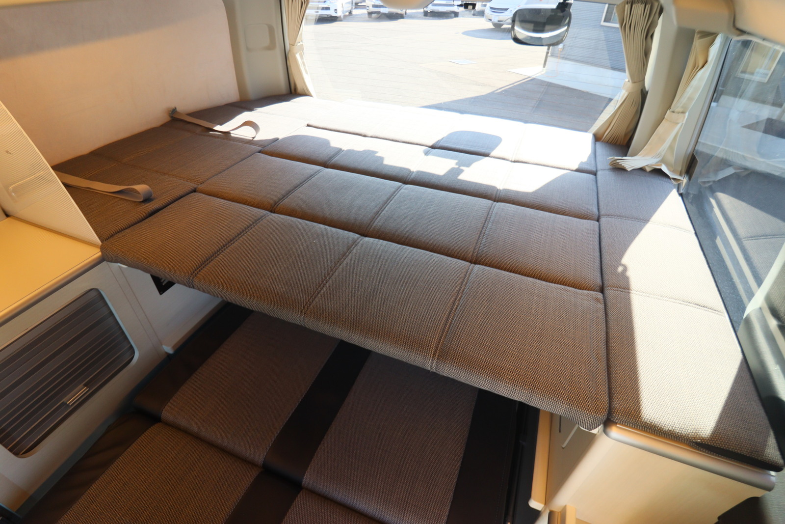 キャンピングカーバンコン