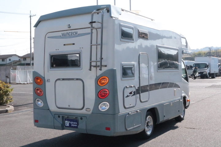 キャンピングカーキャブコン