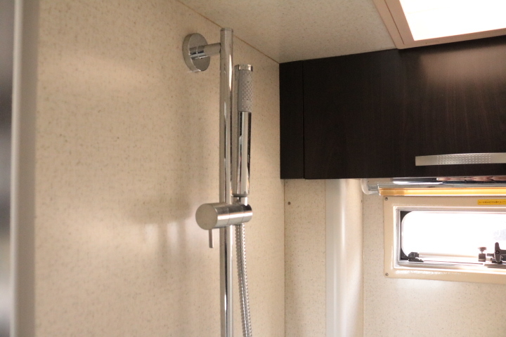 キャンピングカーキャブコン