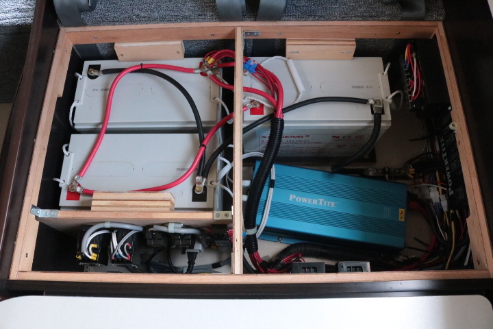 キャンピングカーキャブコン