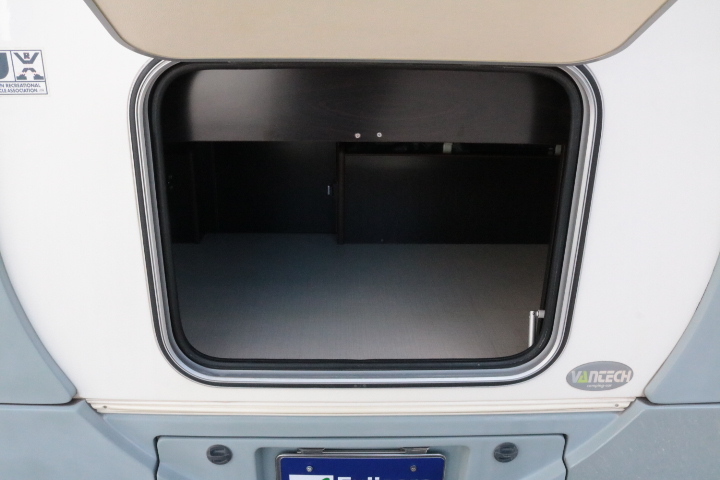 キャンピングカーキャブコン