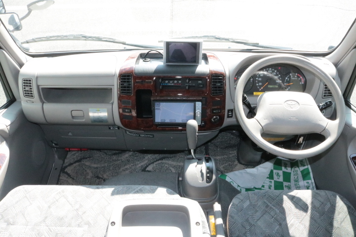 キャンピングカーキャブコン