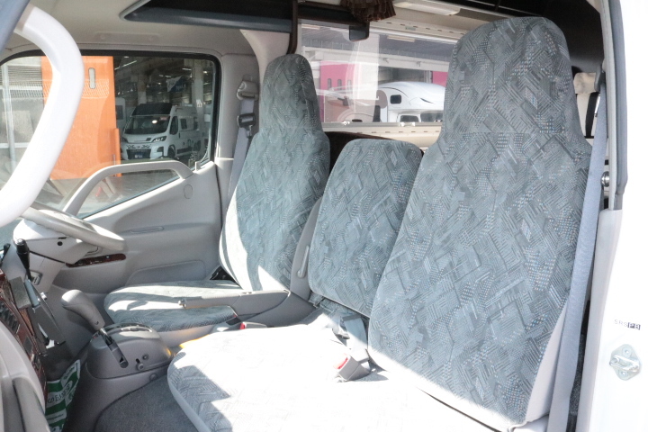 キャンピングカーキャブコン