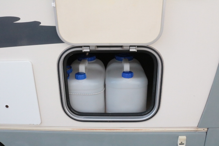 キャンピングカーキャブコン