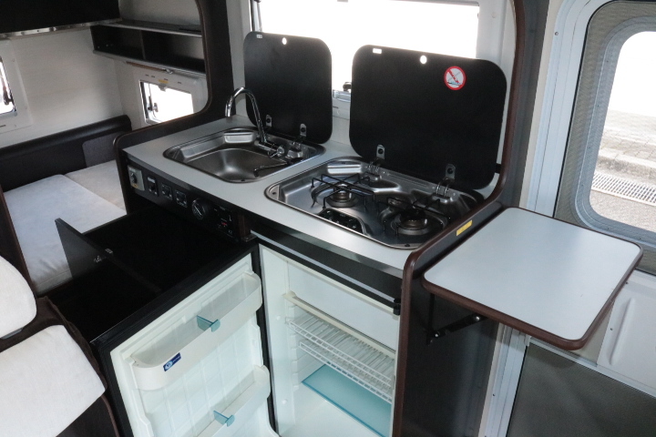 キャンピングカーキャブコン