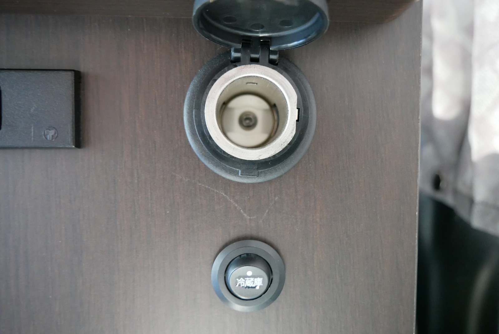 キャンピングカー軽キャンパー