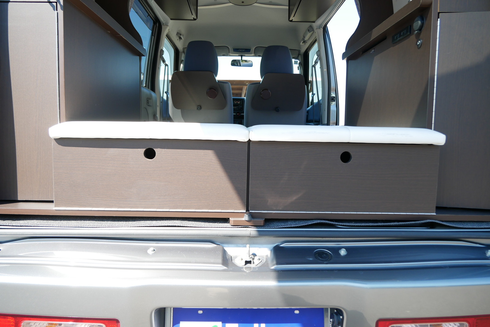 キャンピングカー軽キャンパー