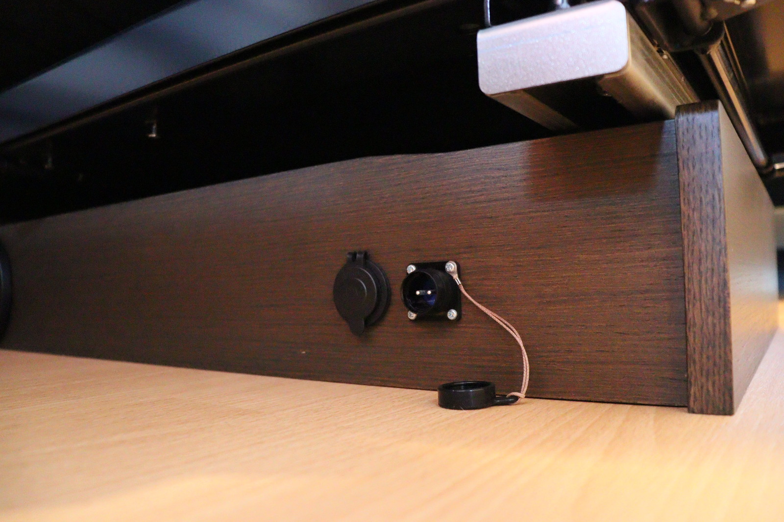 キャンピングカーバンコン