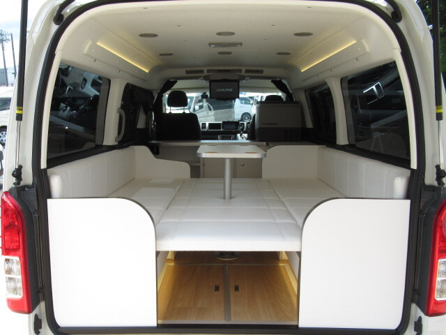 キャンピングカーバンコン