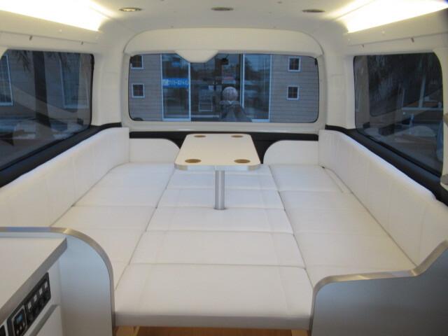 キャンピングカーバンコン