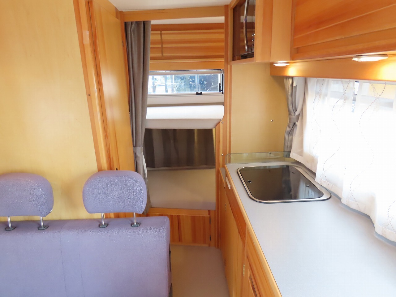 キャンピングカーキャブコン