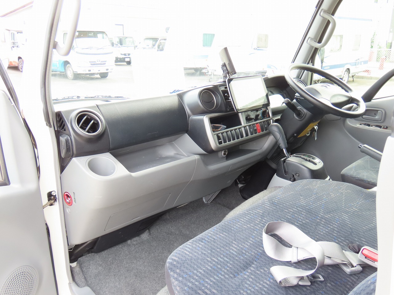 キャンピングカーキャブコン