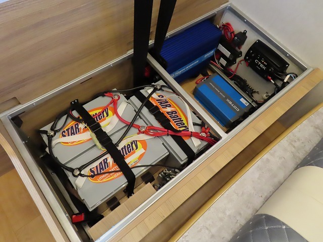 キャンピングカーキャブコン