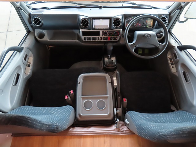 キャンピングカーキャブコン