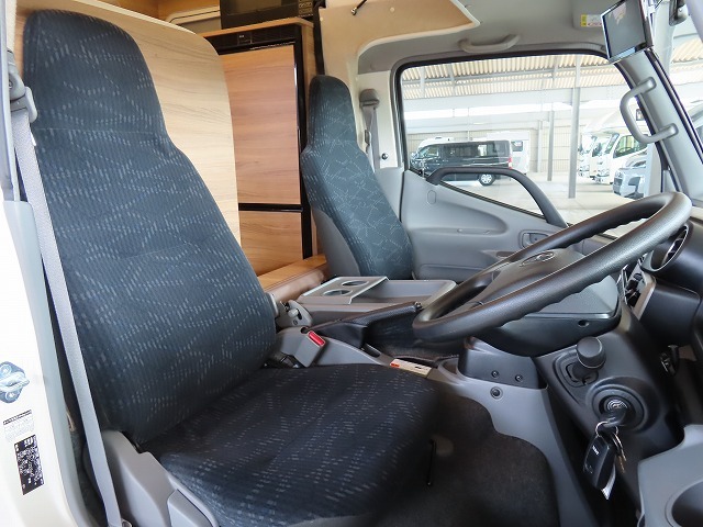 キャンピングカーキャブコン