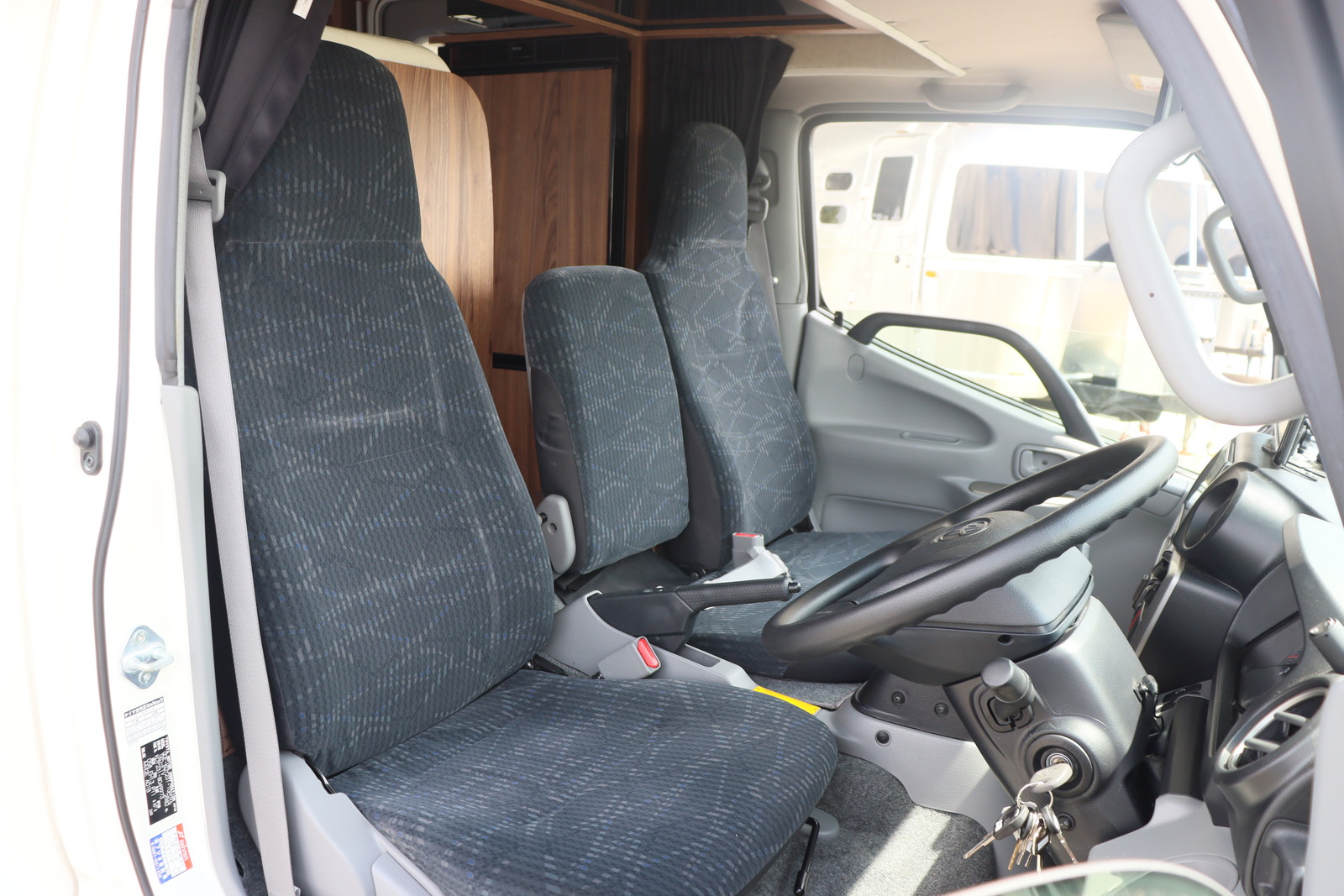 キャンピングカーキャブコン