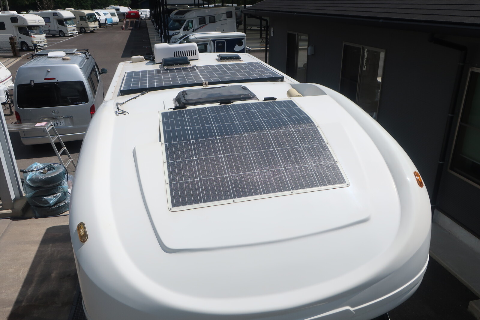 キャンピングカーキャブコン