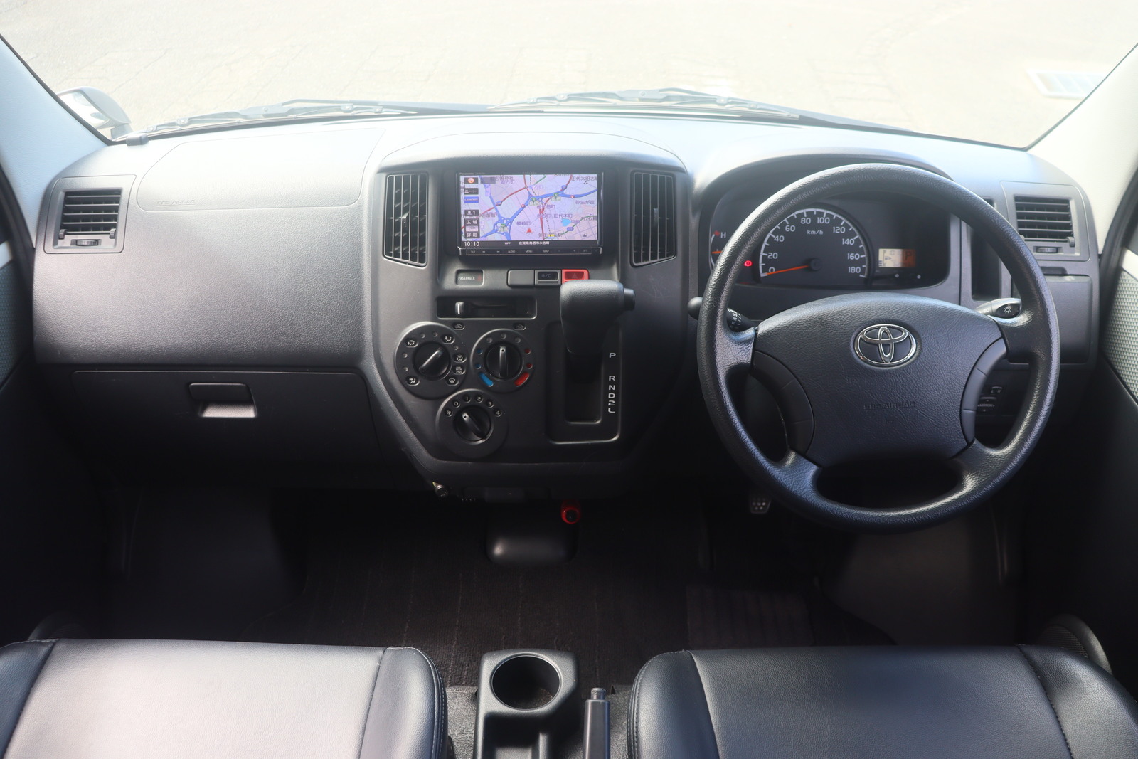 キャンピングカーキャブコン