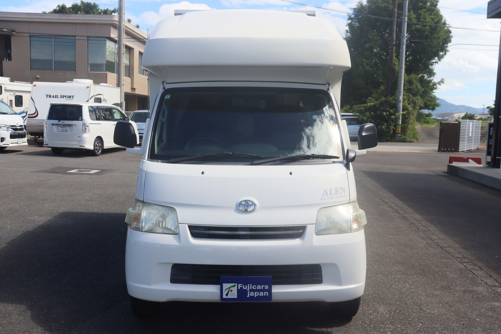 キャンピングカーキャブコン