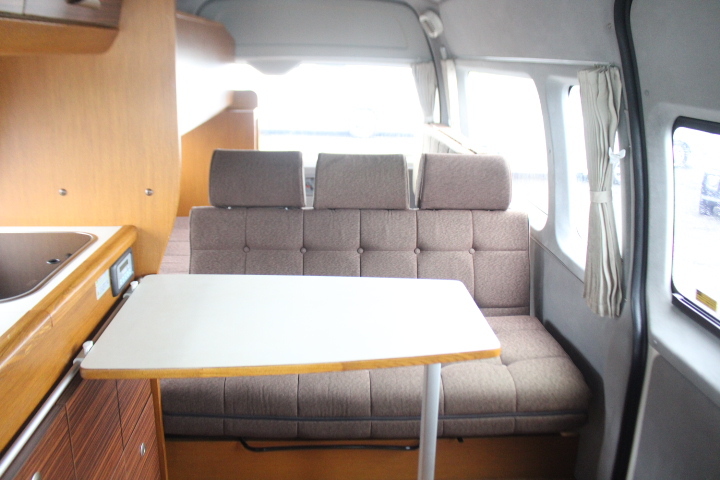 キャンピングカーバンコン