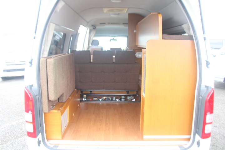 キャンピングカーバンコン