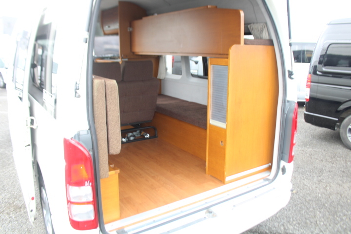 キャンピングカーバンコン