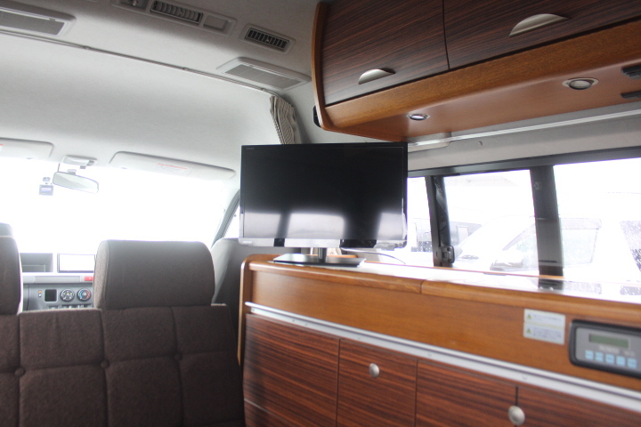 キャンピングカーバンコン