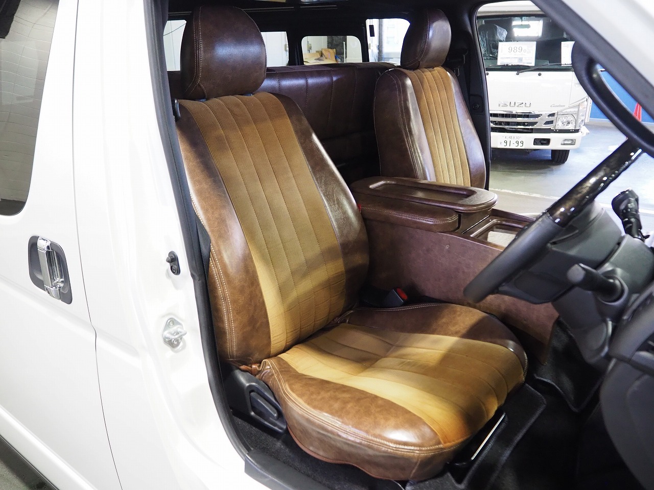 キャンピングカーバンコン