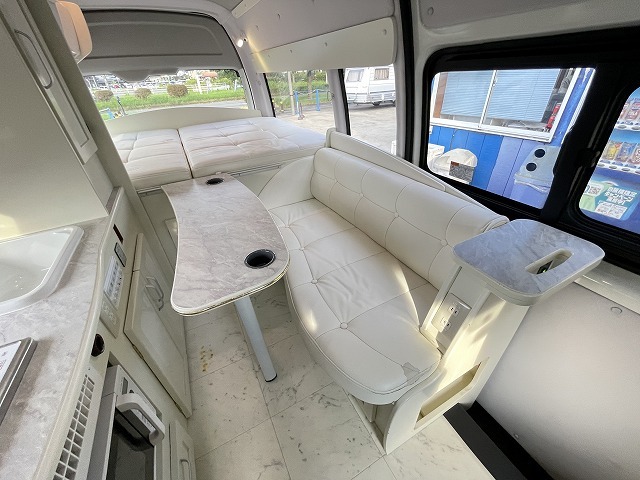 キャンピングカーバンコン