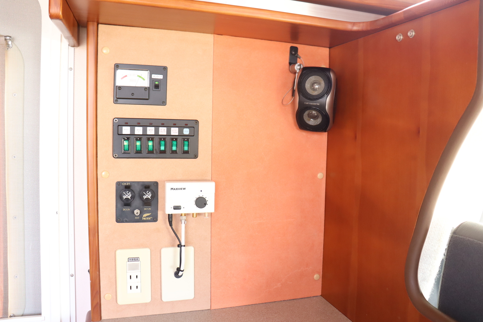 キャンピングカーキャブコン