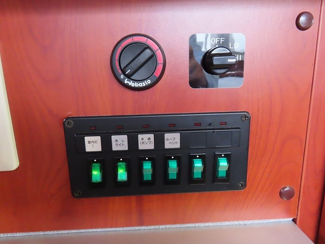 キャンピングカーキャブコン