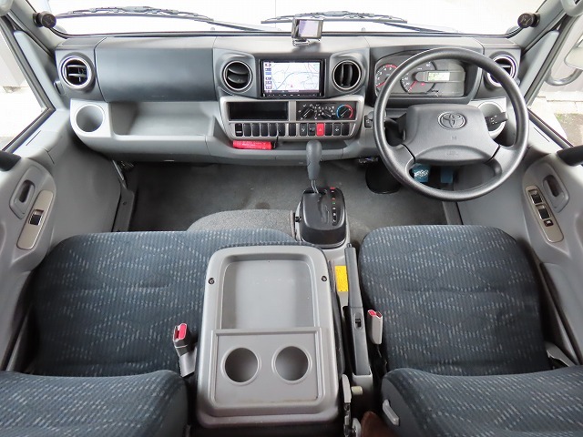 キャンピングカーキャブコン