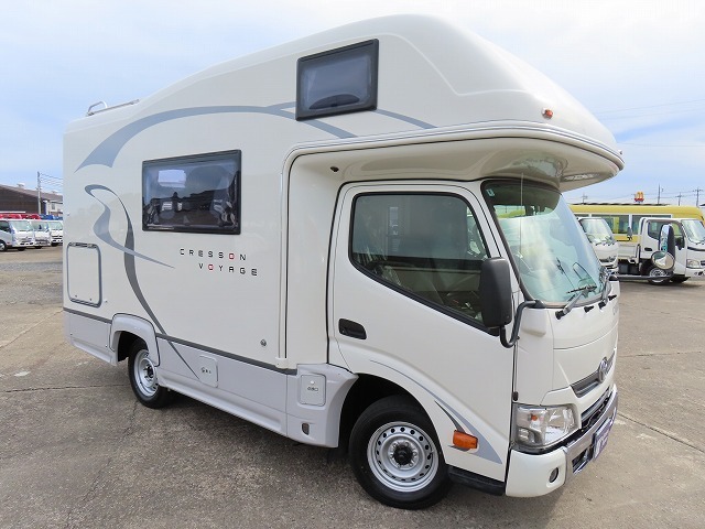 キャンピングカーキャブコン