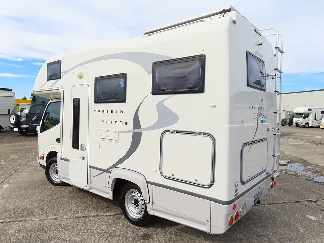 キャンピングカーキャブコン