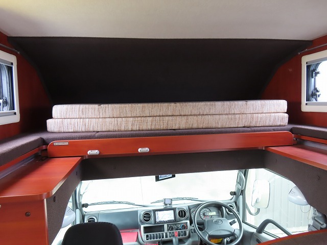 キャンピングカーキャブコン