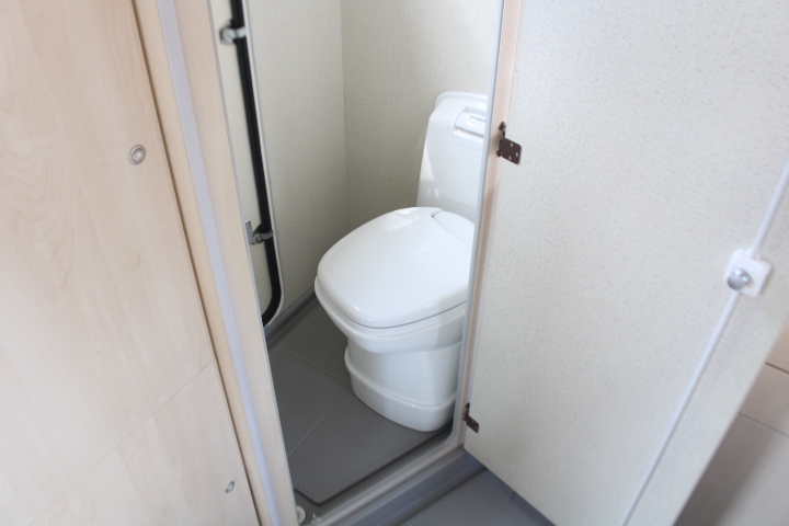 キャンピングカーキャブコン