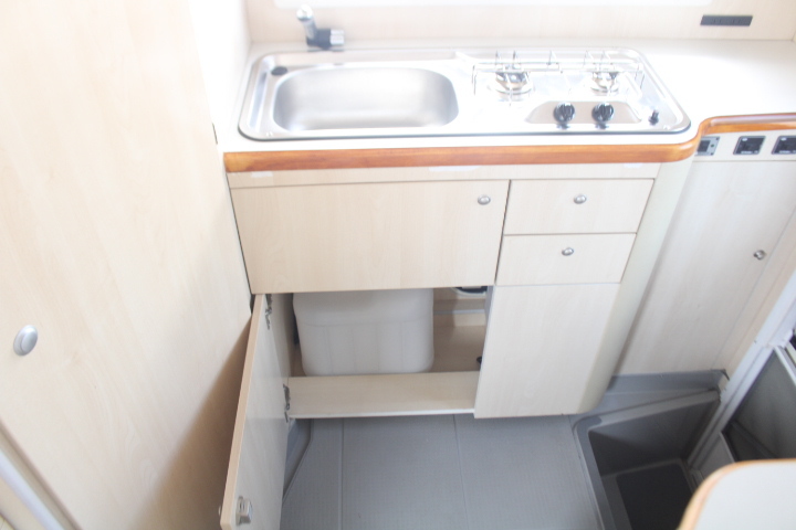 キャンピングカーキャブコン