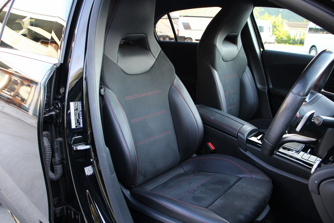 メルセデス・ベンツA180