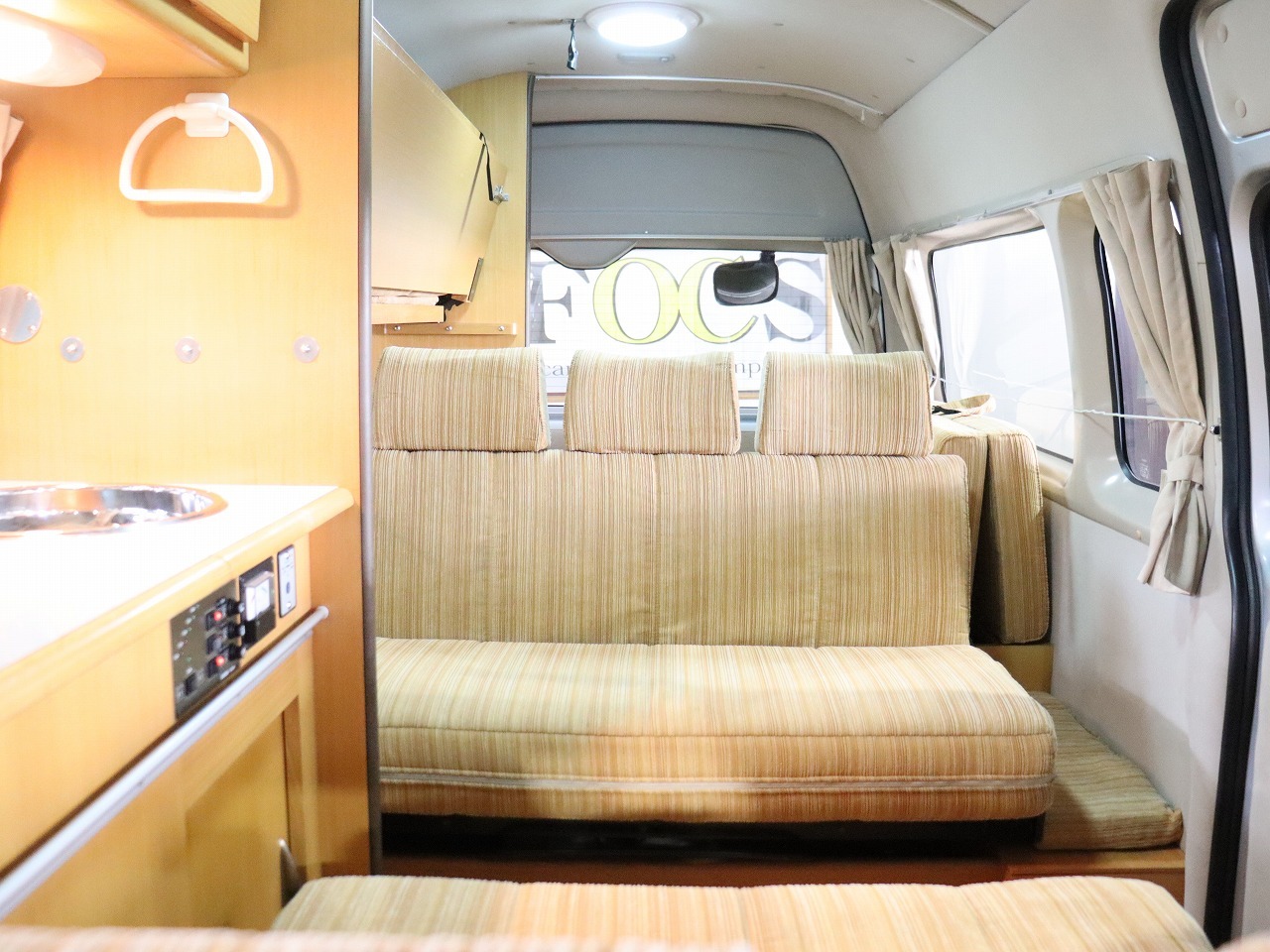 キャンピングカーバンコン