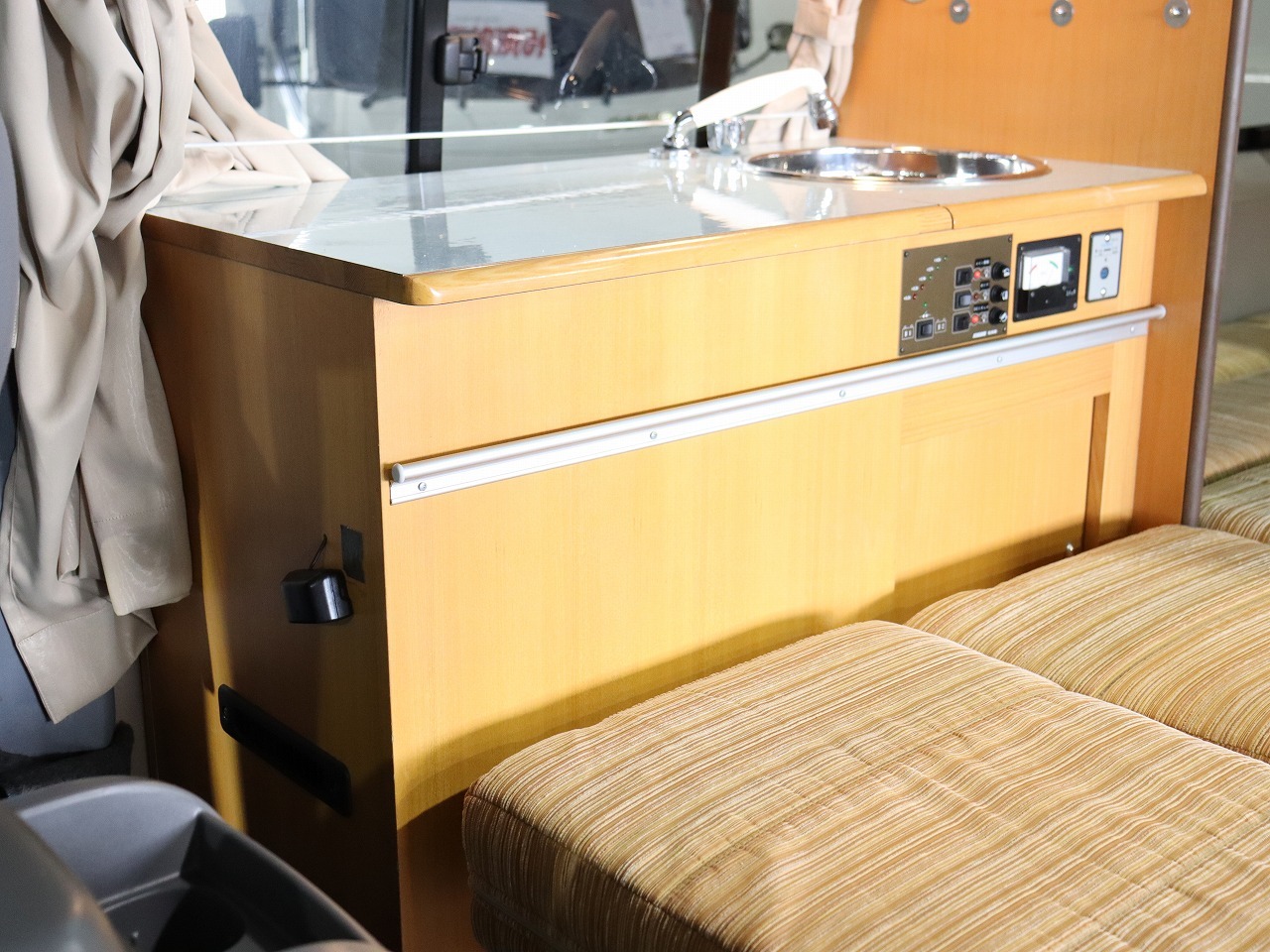 キャンピングカーバンコン