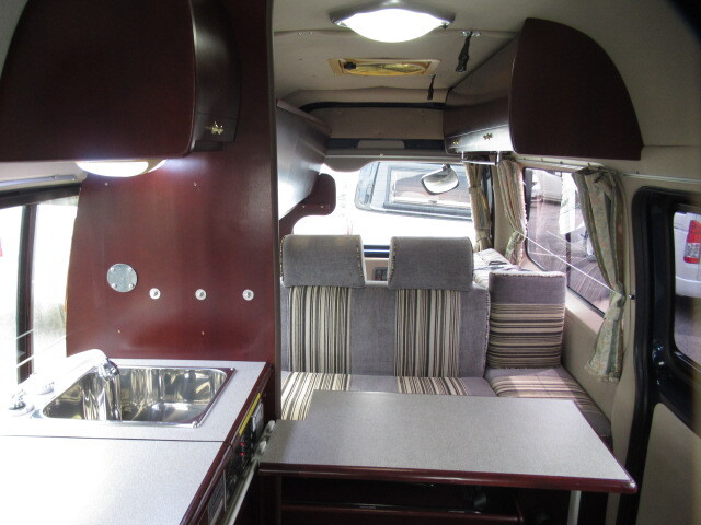 キャンピングカーバンコン