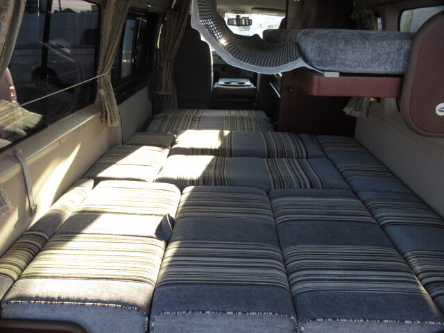 キャンピングカーバンコン