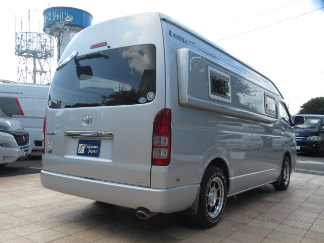 キャンピングカーバンコン