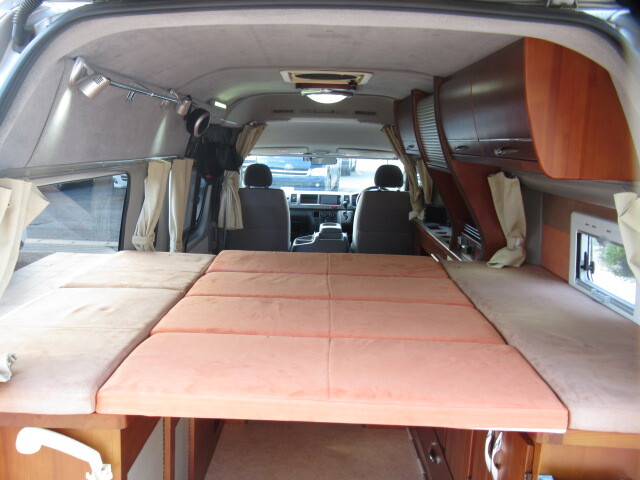 キャンピングカーバンコン