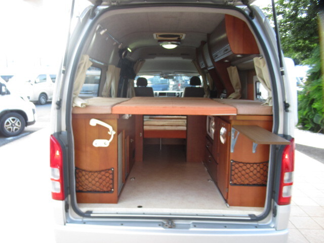 キャンピングカーバンコン